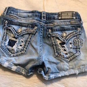 Miss Me Short Distressed Flap Pockets ShortsSize28